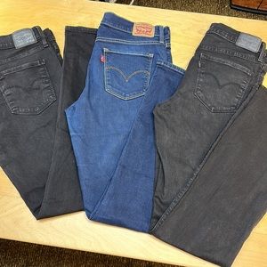 3 pairs size 29 Levi’s